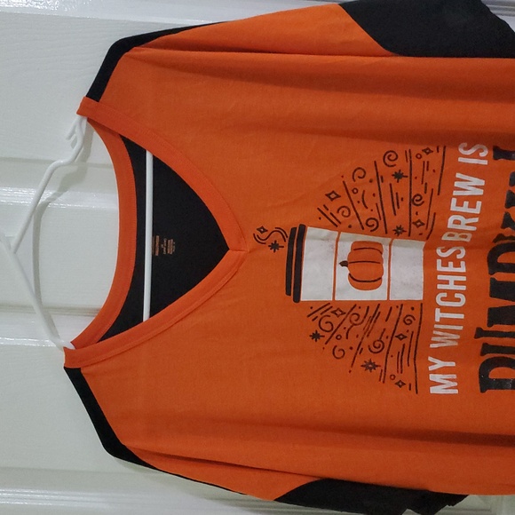 Celebrate Hallowwen Orange/Black Witches Brew Pumpkin Spice Graphic Sleepshirt - Picture 4 of 9